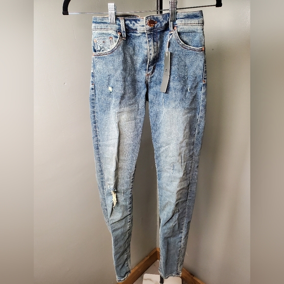 Tractr Denim - Tractr Light Blue Distressed Skinny Jeans